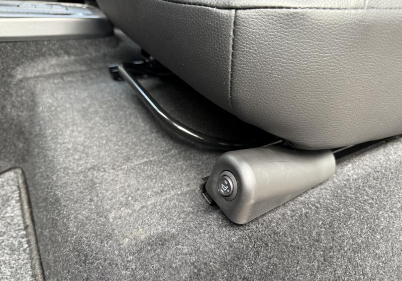 Ligier myli rebel avec multimédia carplay, électrique avec autonomie 192 km