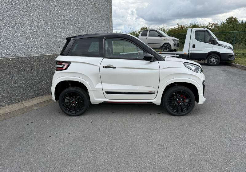 Ligier Js 60 Sport Ultimate DCI Avec Airco, Carplay Et Direction Assistée