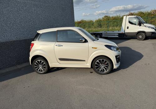 Ligier Js 50 L Elégance DCI Avec Multimédia