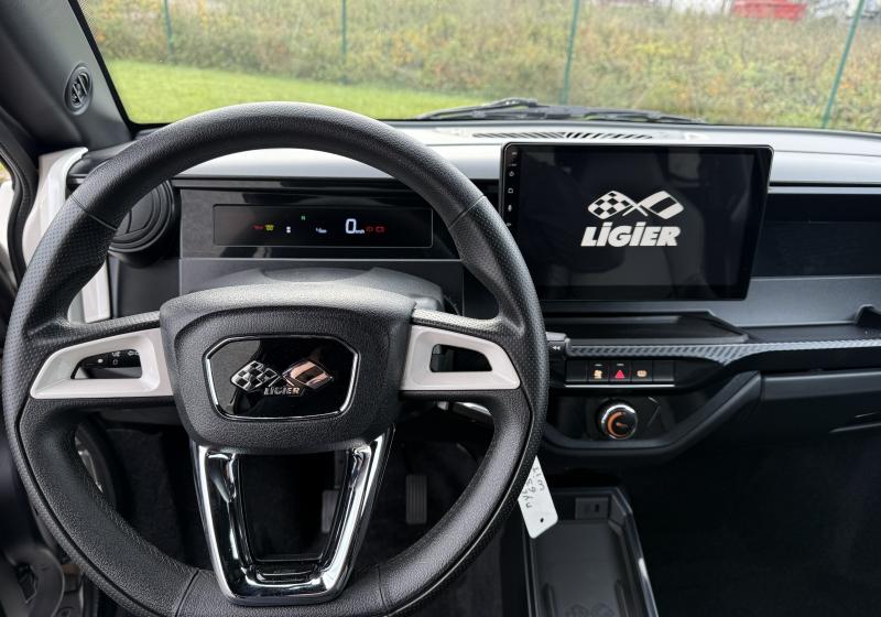 Ligier Myli Epic Diesel revo 5 + avec direction assistée et Carplay