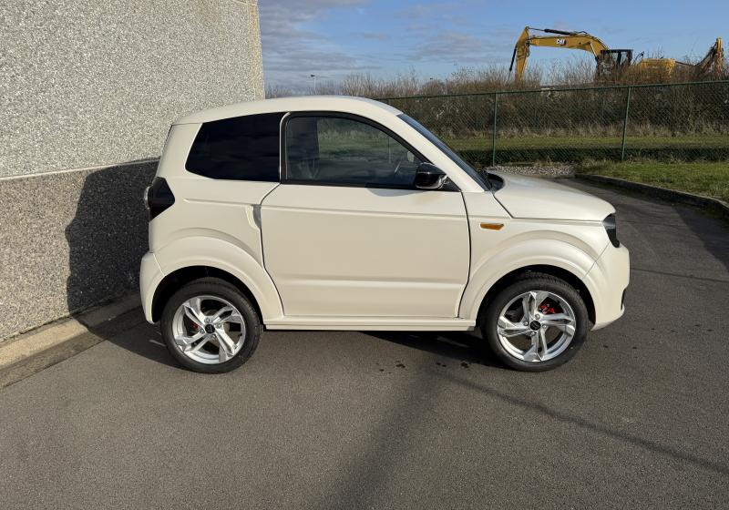 Ligier Myli Epic avec direction assistée, Carplay , électrique 8.28 kWh