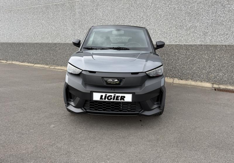 Ligier Js 50 C Elite avec Clim, direction assistée et Carplay