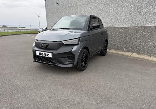Ligier Js 50 C Elite avec Clim, direction assistée et Carplay