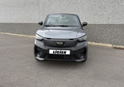 Ligier Js 50 C Elite avec Clim, direction assistée et Carplay