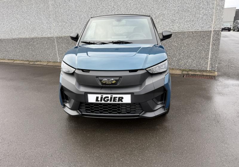 Ligier Js 50 C Elite avec Clim, direction assistée et Carplay