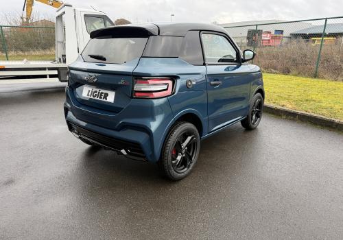 Ligier Js 50 C Elite avec Clim, direction assistée et Carplay