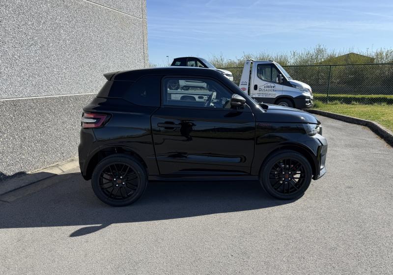 Ligier Js 50 C Ultimate avec Clim, Direction Assistée et Carplay