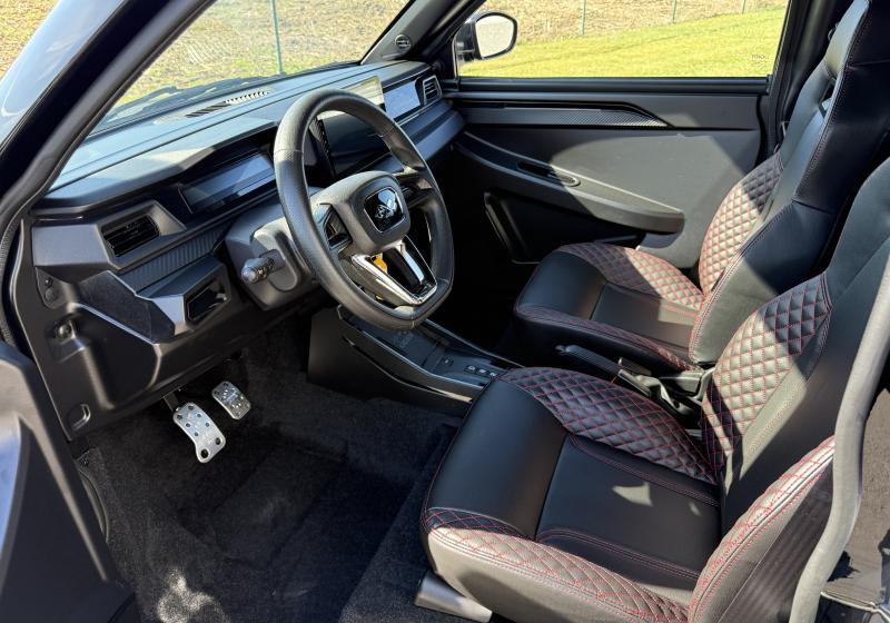 Ligier Js 50 C Ultimate avec Clim, Direction Assistée et Carplay