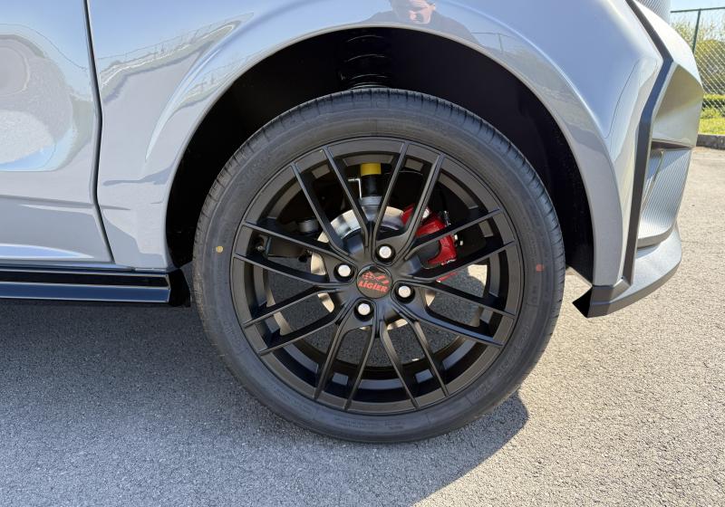 Ligier Js 50 C Ultimate avec Clim, Direction Assistée et Carplay