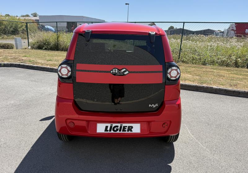 Ligier Myli Max avec Clim, Direction assistée et Carplay
