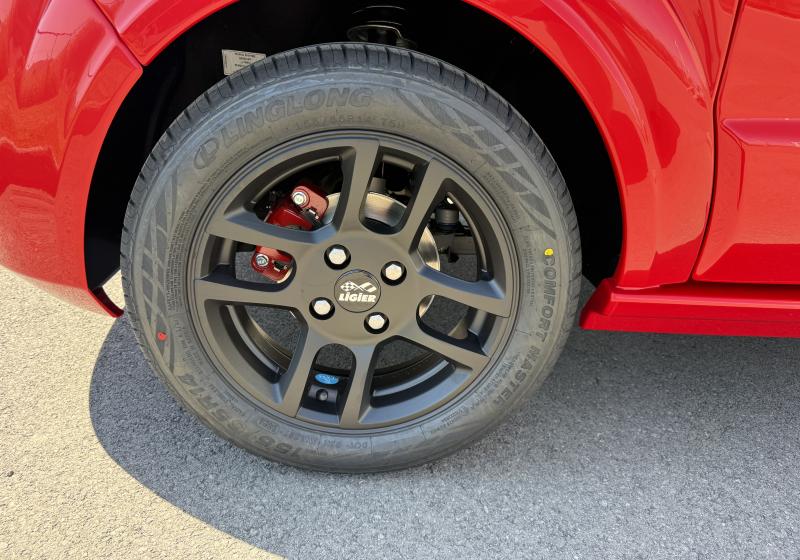 Ligier Myli Max avec Clim, Direction assistée et Carplay