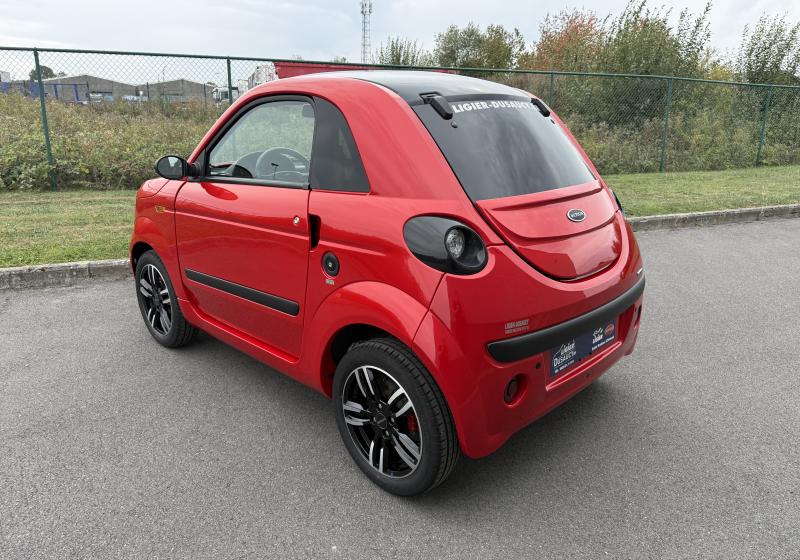 Microcar Dué 6 Must Dci avec Direction Assistée et Multimédia