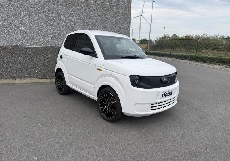 Ligier Myli Max avec Clim, Direction assistée et Carplay