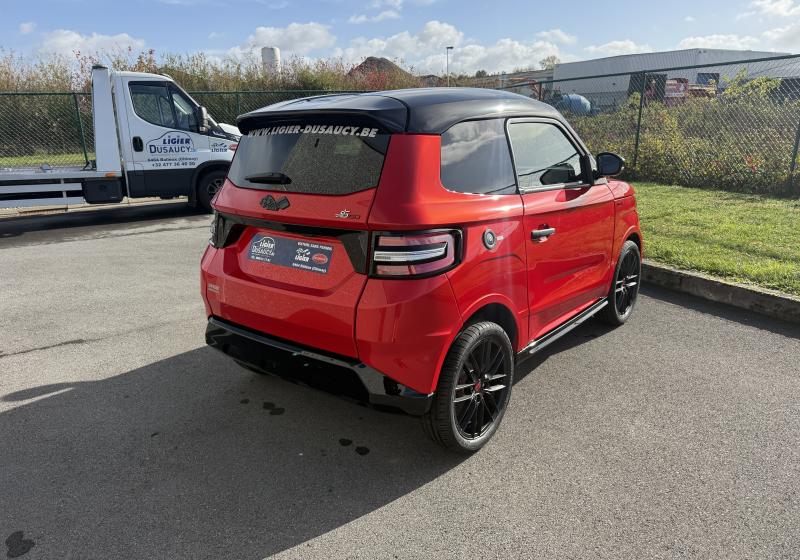 Ligier Js 60 Ultimate avec carplay, direction assistée et clim